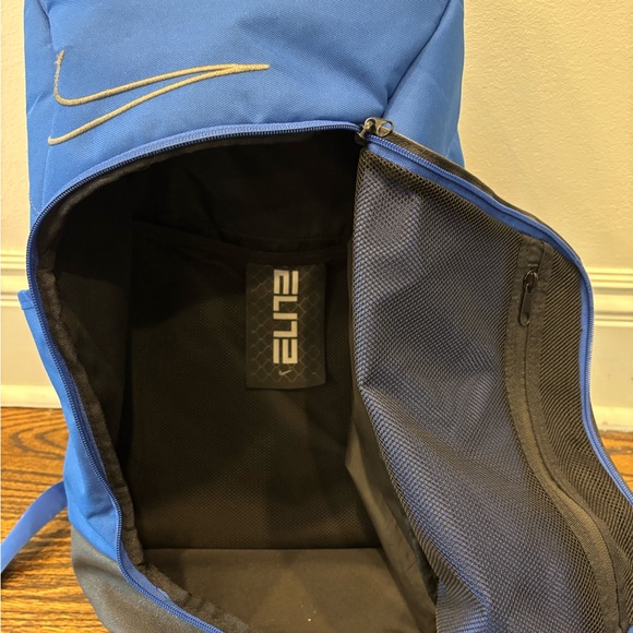 Nike Elite Blue Backpack - Picture 3 of 3